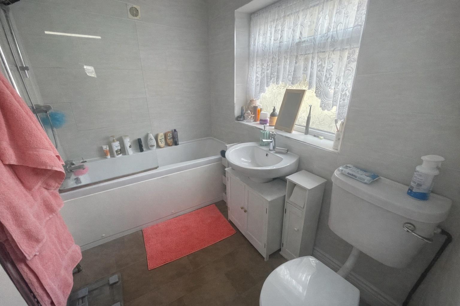 Tyn Y Bonau Road, Pontarddulais, Swansea, SA4 8RZ